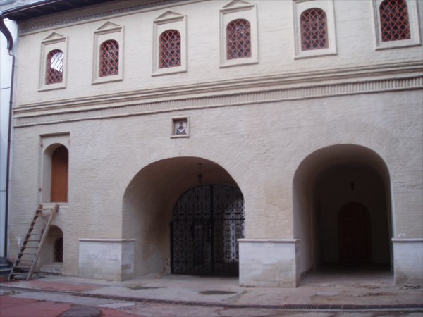 036-Внутренний двор монастыря